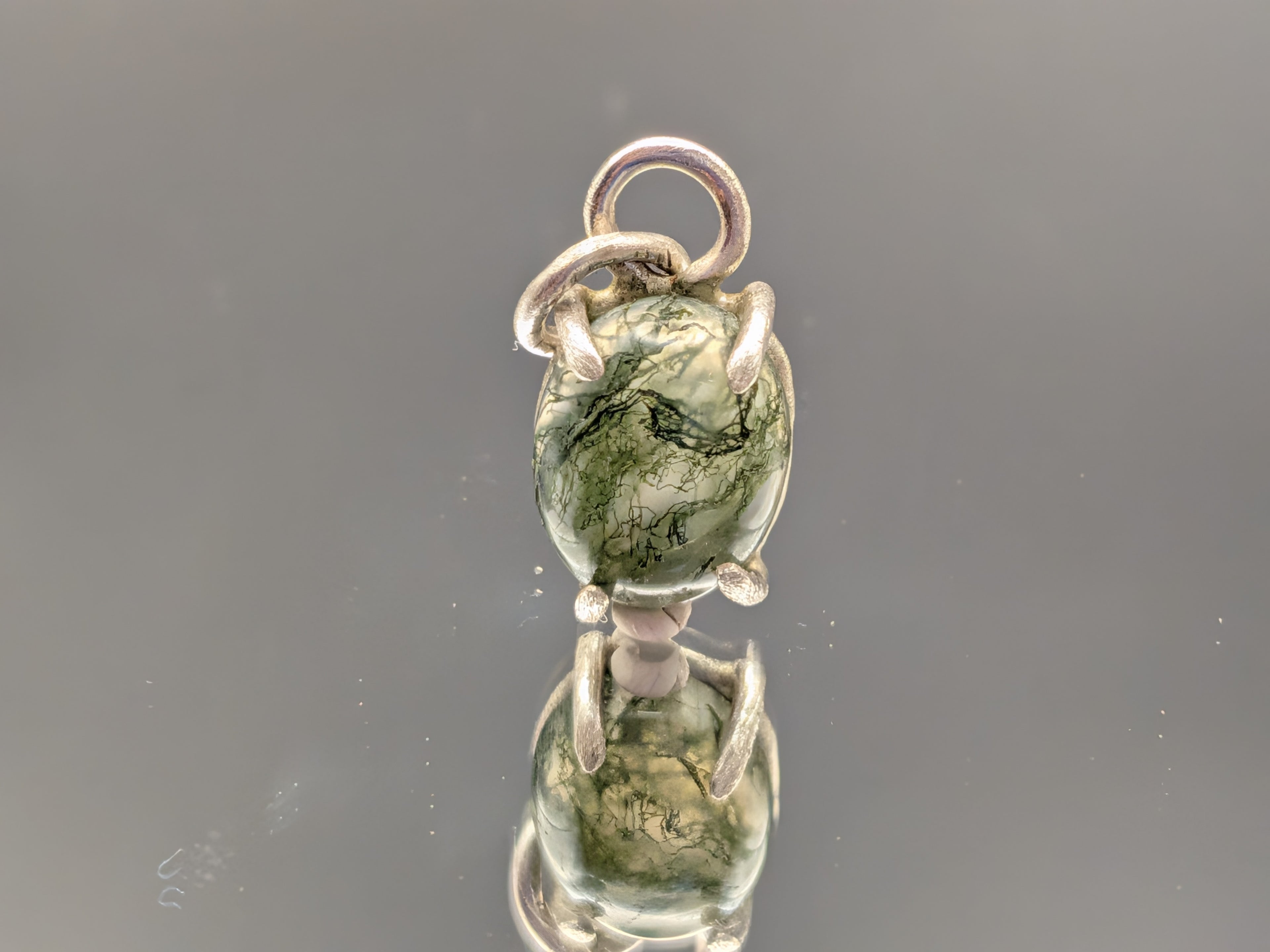 Moss pendant