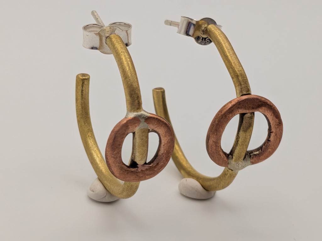 Interlock hoops