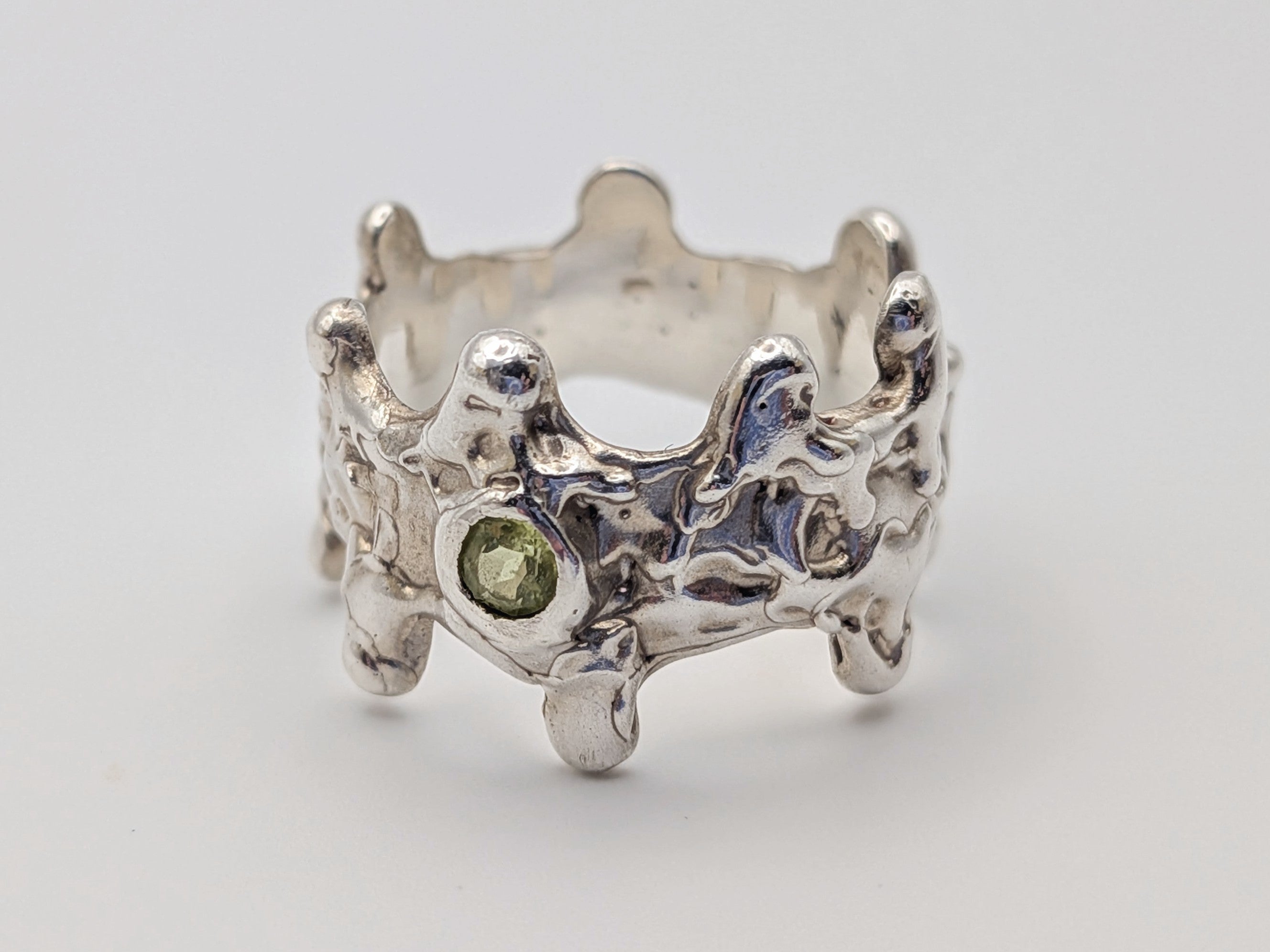 Hamizah peridot ring