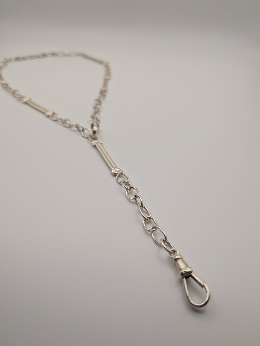 Anchor bar necklace