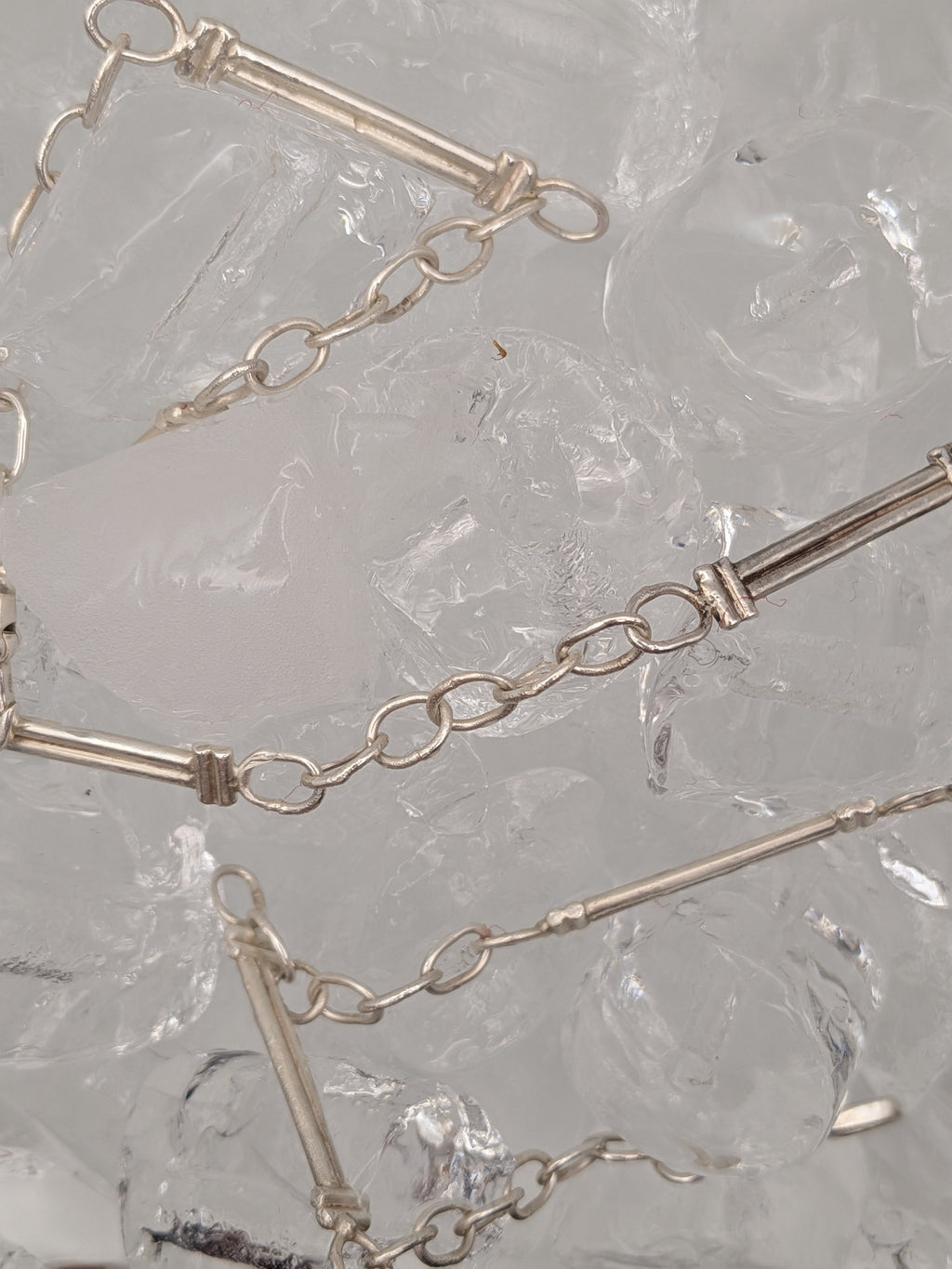 Anchor bar necklace